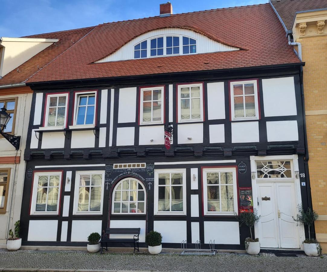 Ferienwohnung Am Rathaus Tangermunde Bagian luar foto