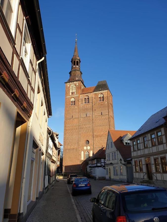 Ferienwohnung Am Rathaus Tangermunde Bagian luar foto